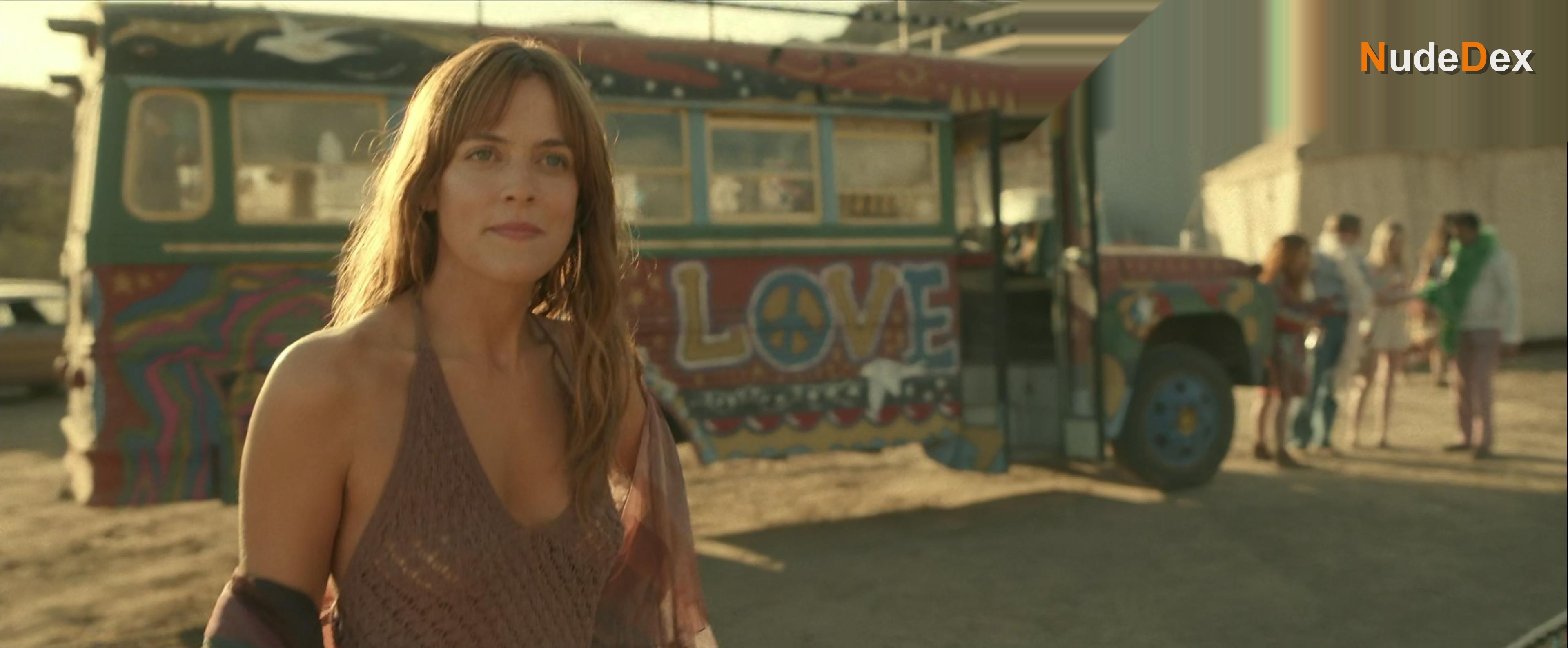 Riley Keough in Daisy Jones The Six, photo 9