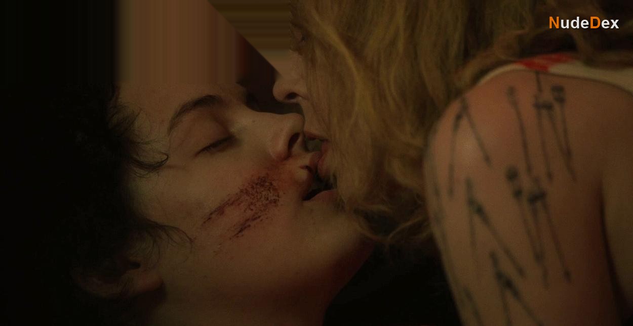 Riley Keough in Jack And Diane, photo 5