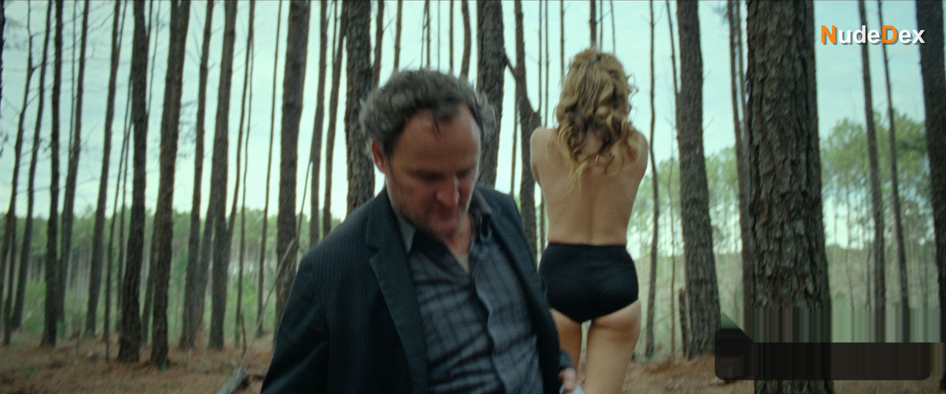 Riley Keough in The Devil All The Time, photo 2