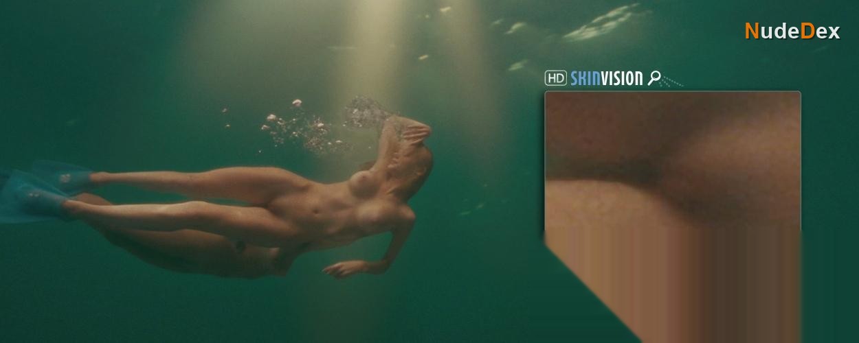 Riley Steele in Piranha 3d, photo 4