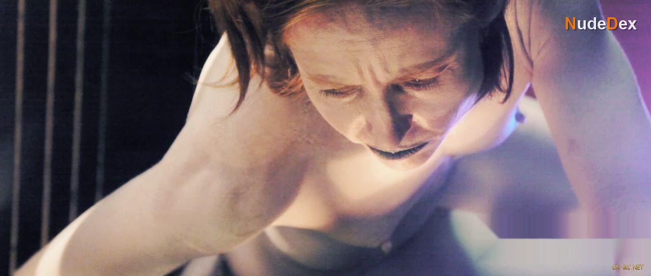 Robin Kurtz in Earthkiller, photo 2
