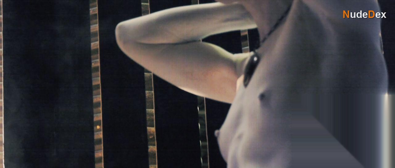 Robin Kurtz in Earthkiller, photo 3