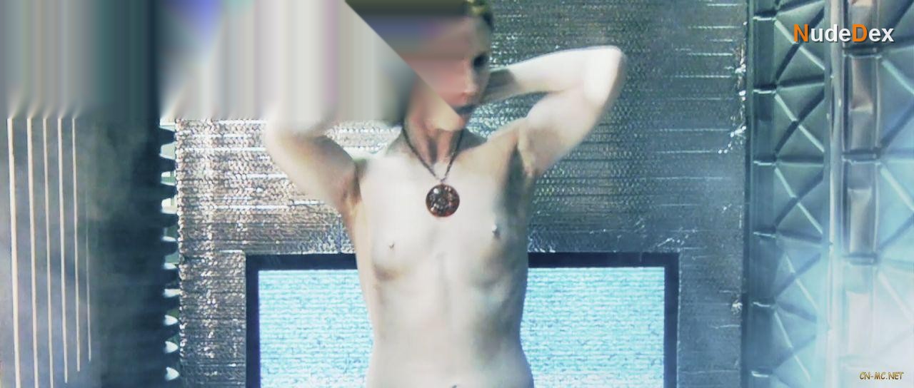 Robin Kurtz in Earthkiller, photo 11