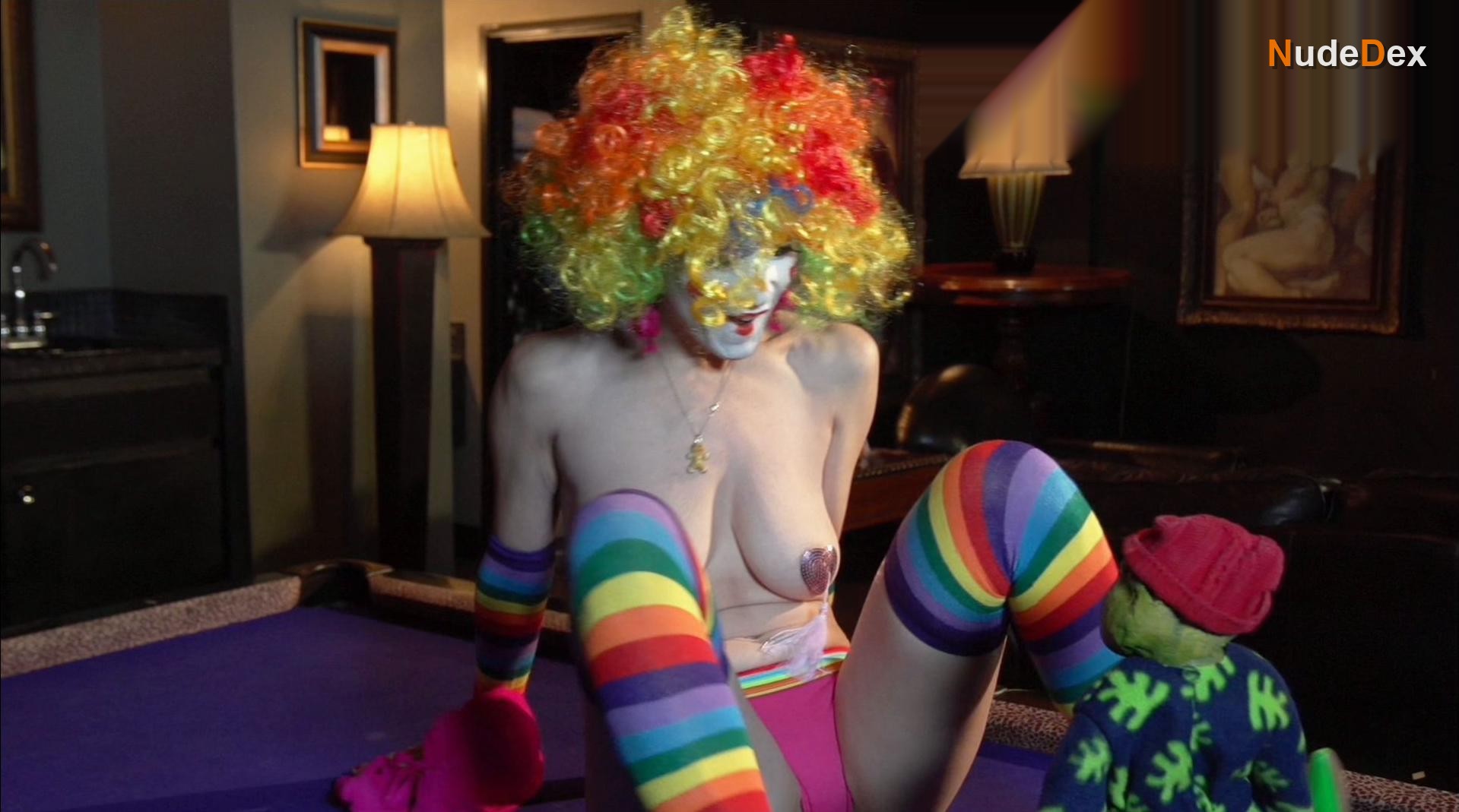 Robin Sydney in Evil Bong 777, photo 2