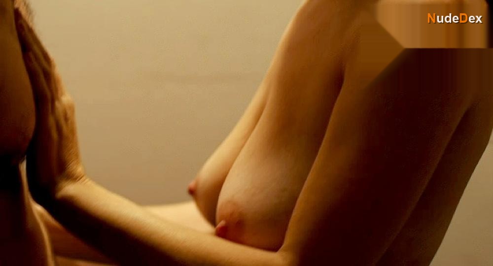 Femme Fatales in Femme Fatales, photo 5