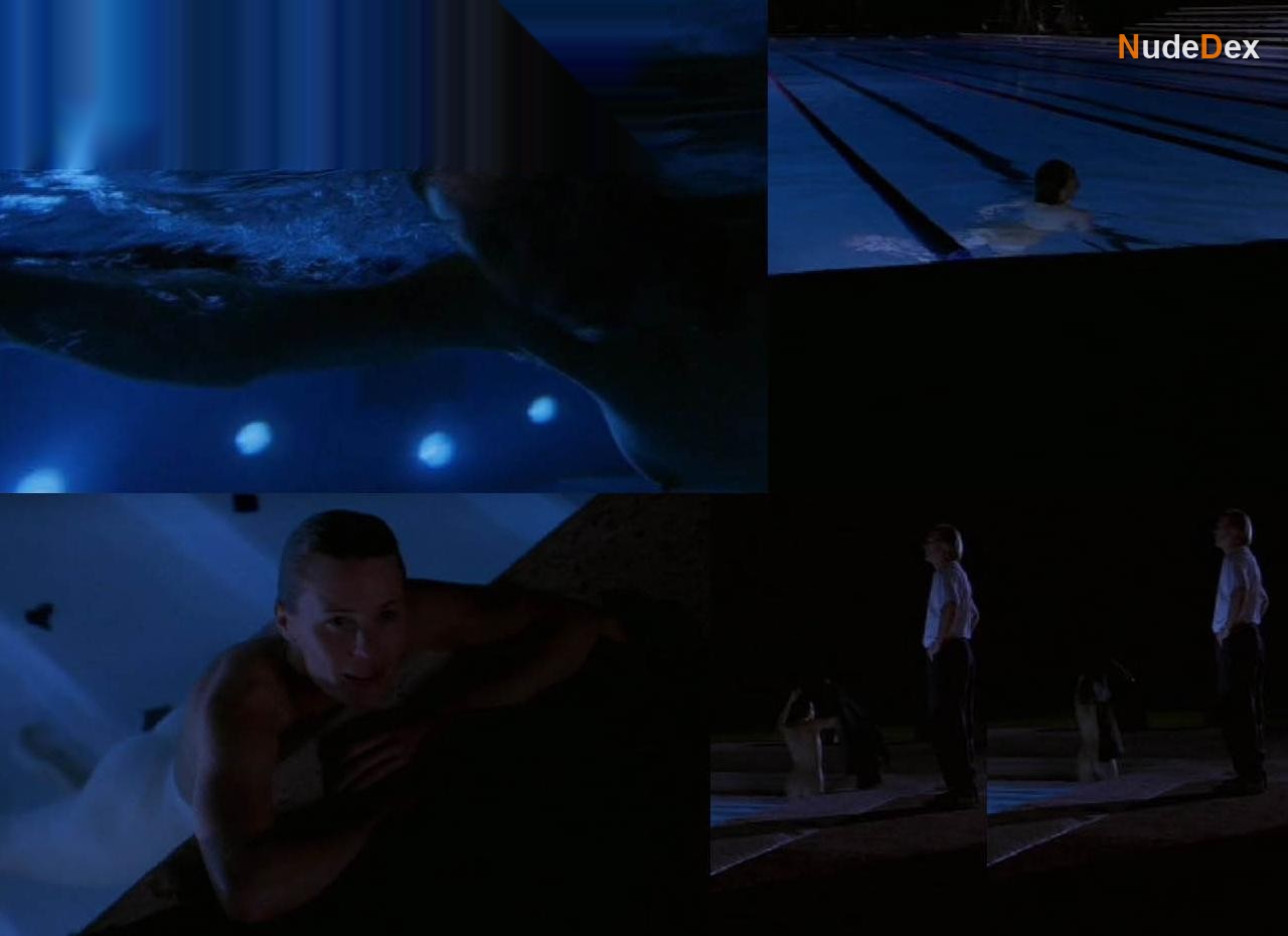 Robin Wright in Loved, photo 3