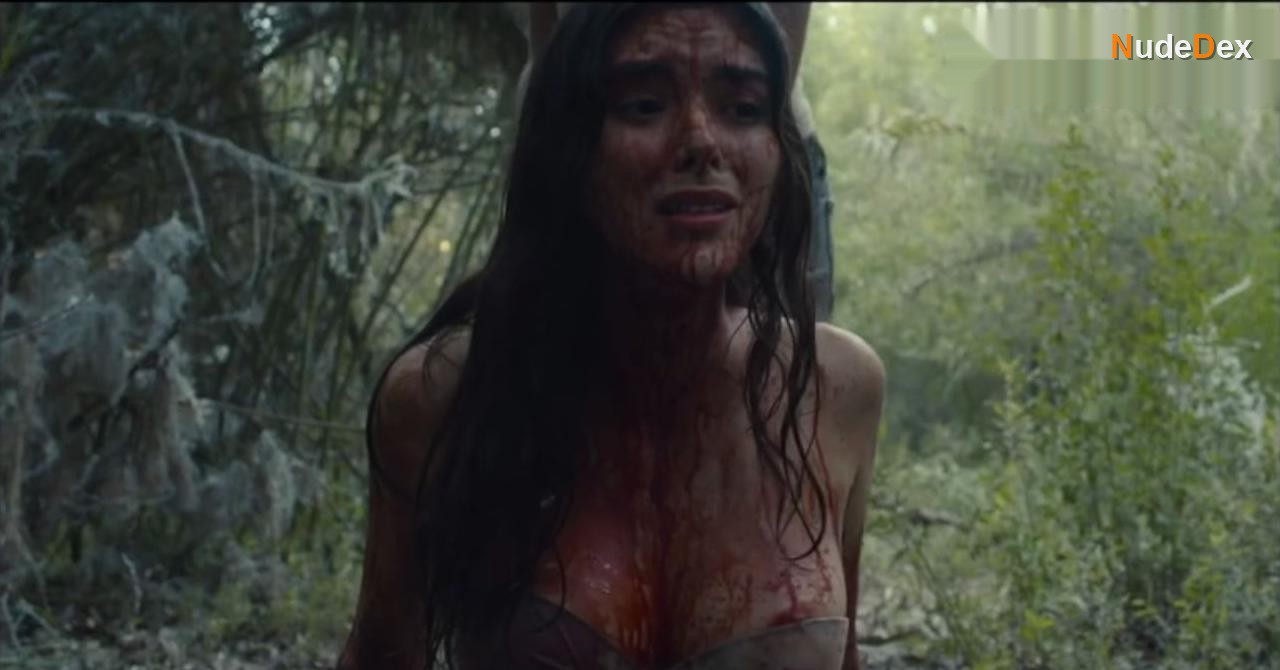 Romy Boloix in If She Screams, photo 5