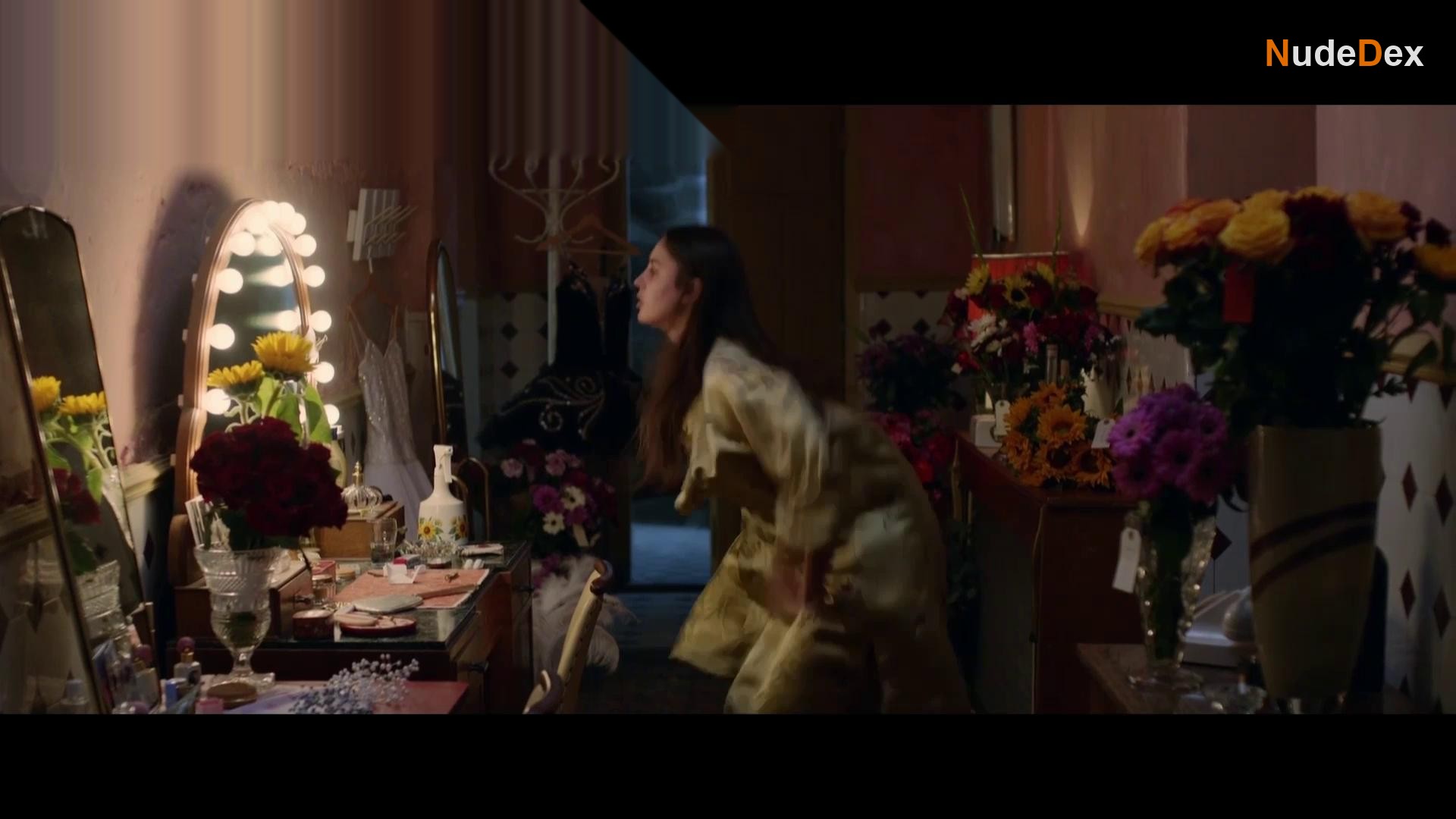 Roos Englebert in Piece Of My Heart, photo 3