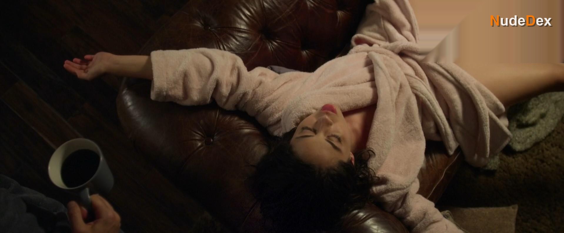 Rosa Salazar in Night Owls, photo 3