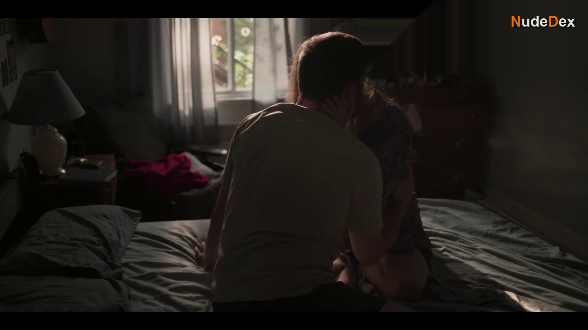 Rose-marie Perreault in Nesting, photo 1