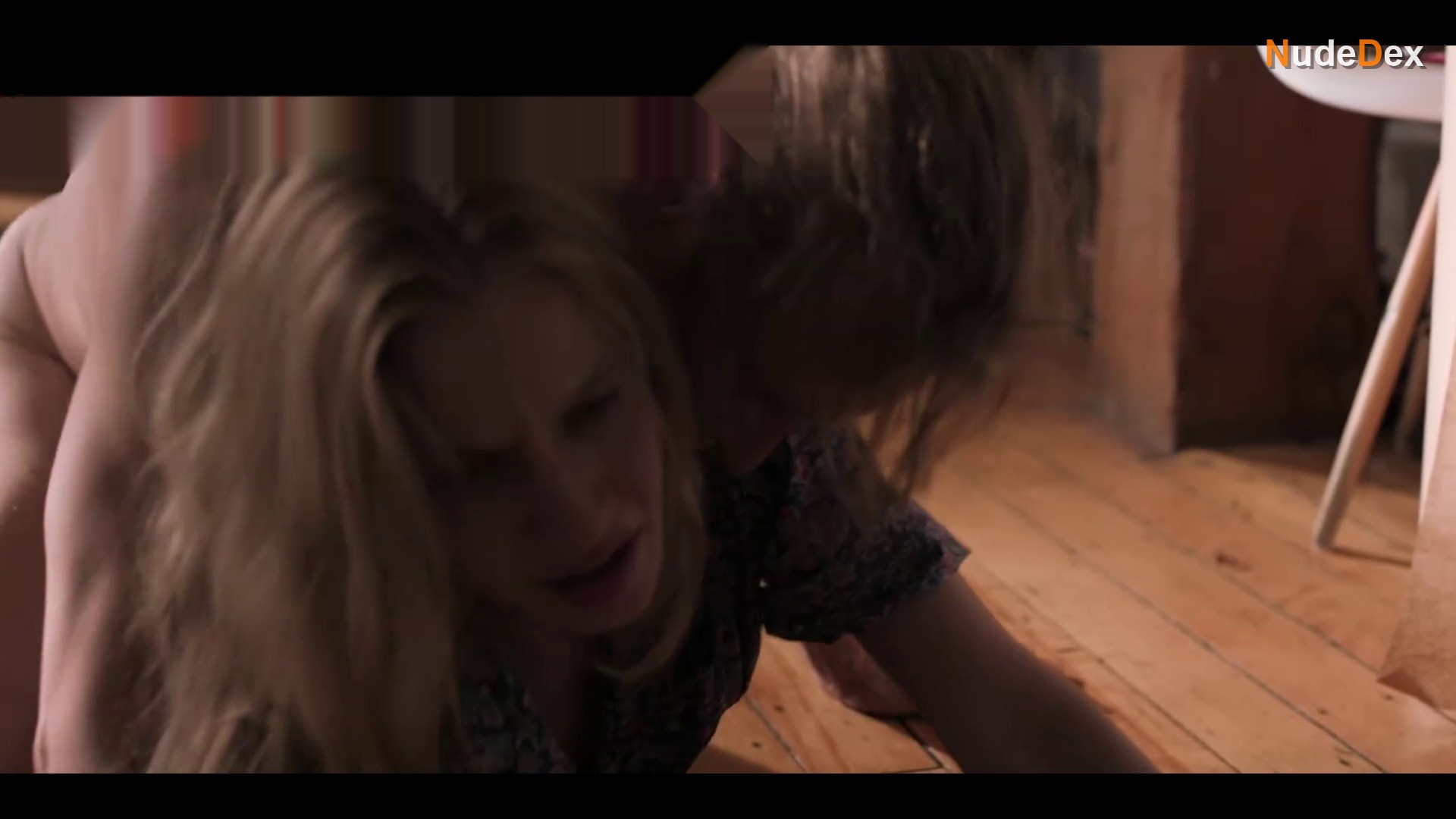 Rose-marie Perreault in Nesting, photo 9