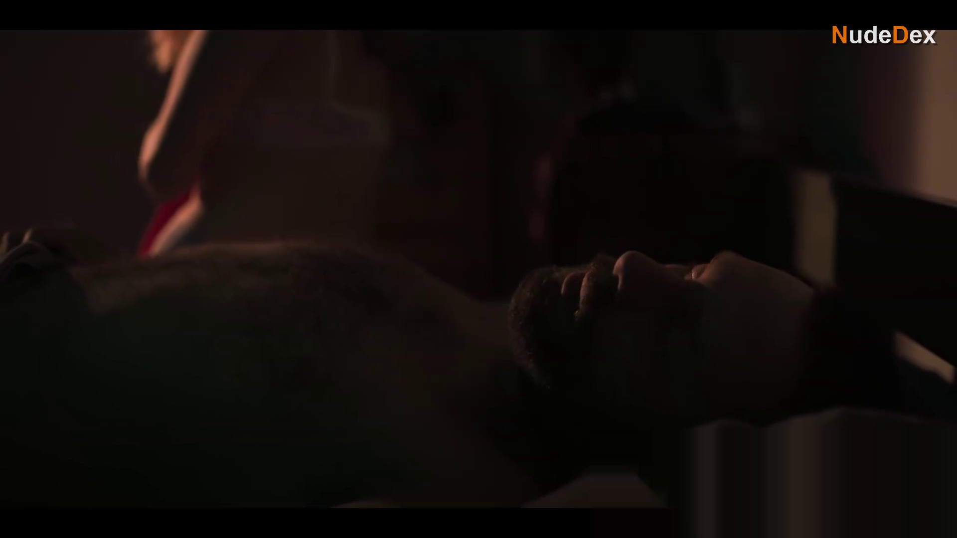 Rose-marie Perreault in Nesting, photo 12