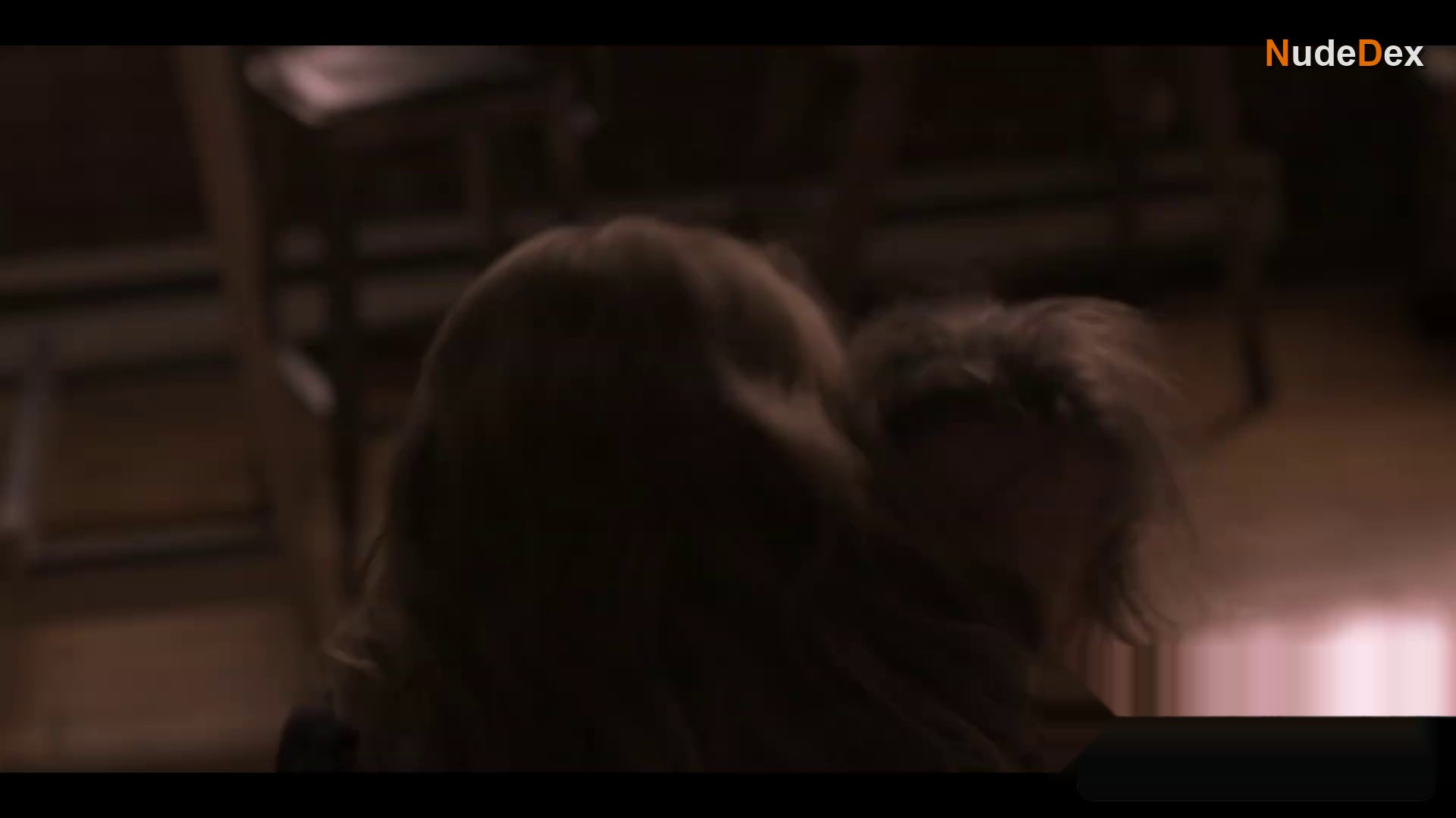 Rose-marie Perreault in Nesting, photo 13