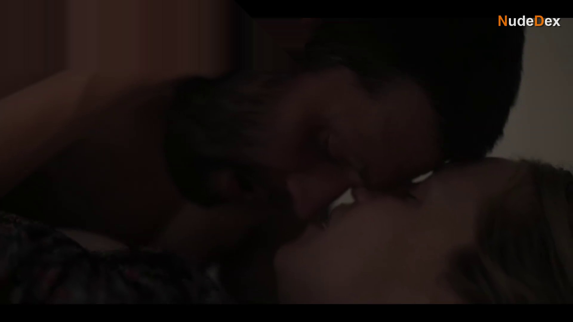 Rose-marie Perreault in Nesting, photo 19