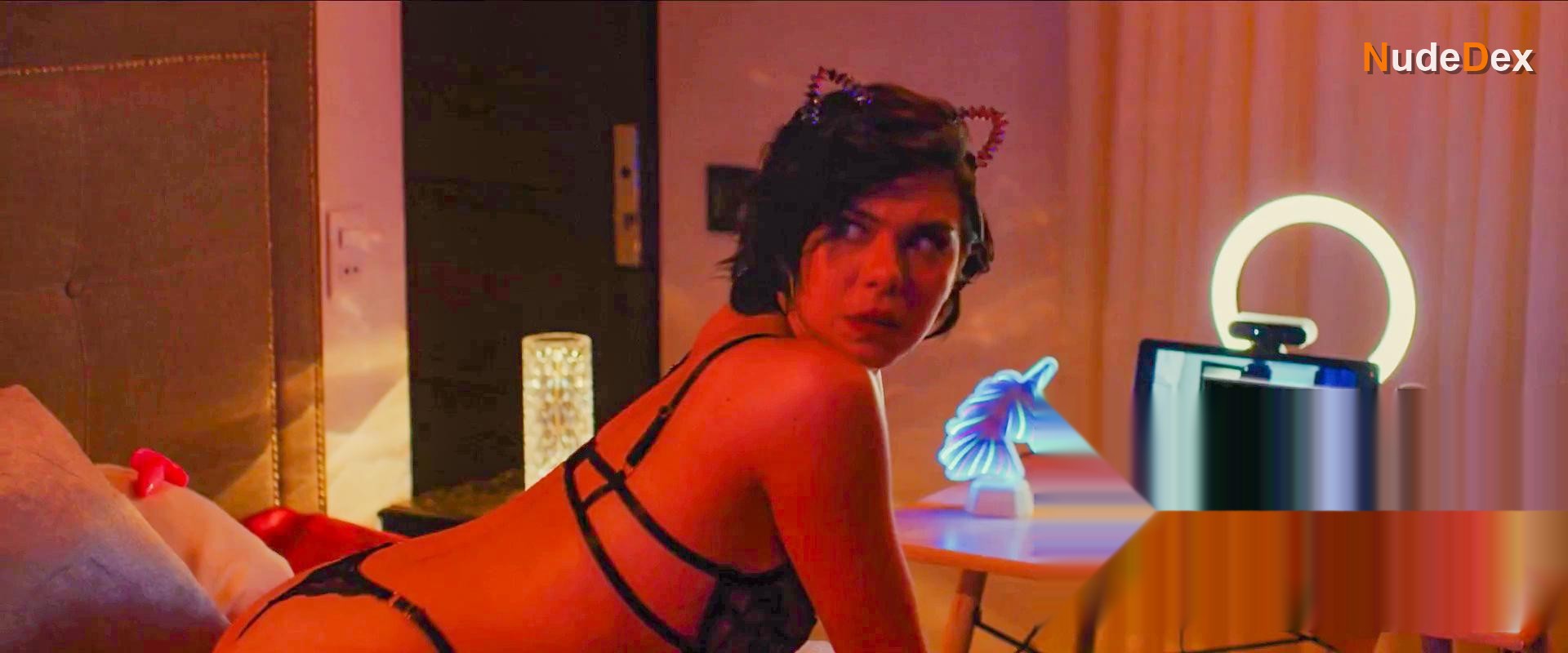 Rose Van Ginkel in Kitty K7, photo 3