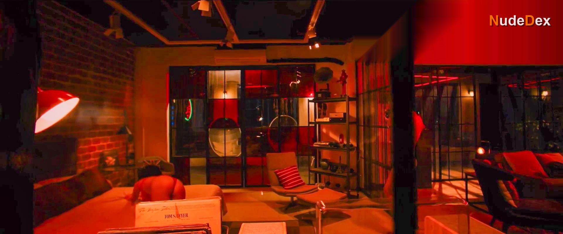 Rose Van Ginkel in Kitty K7, photo 9