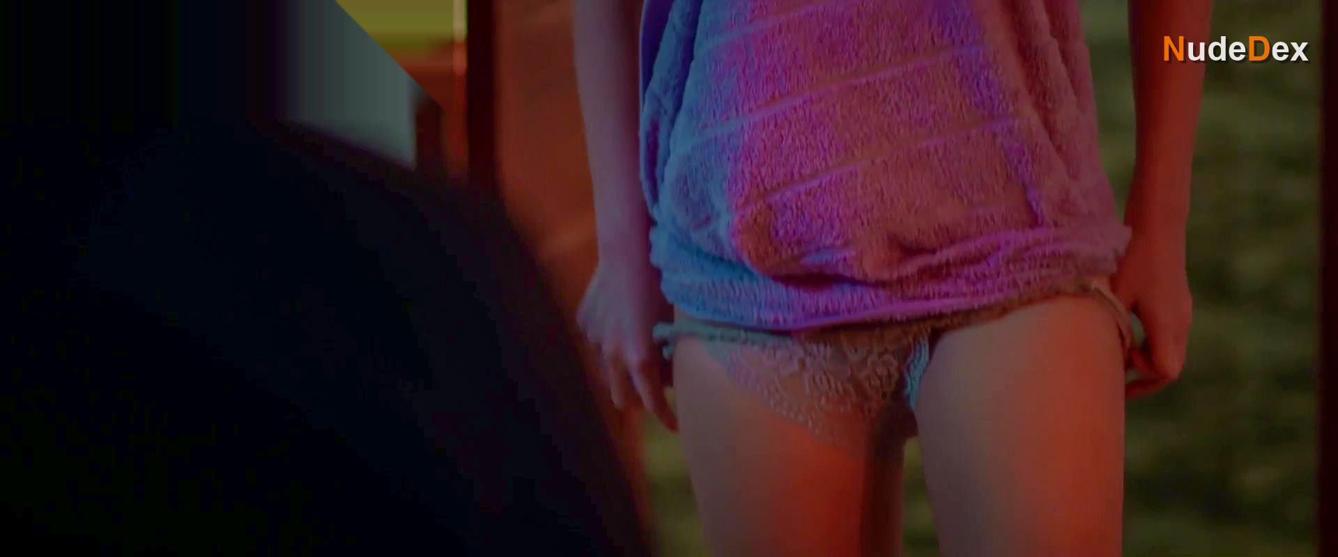 Rose Van Ginkel in Stalkers, photo 23