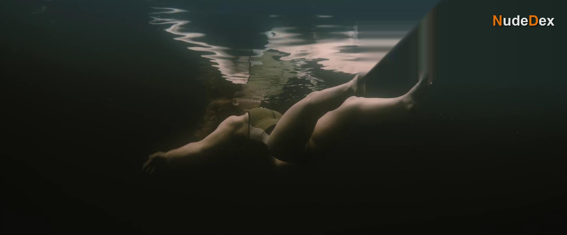 Rose Williams in Locked In, photo 9