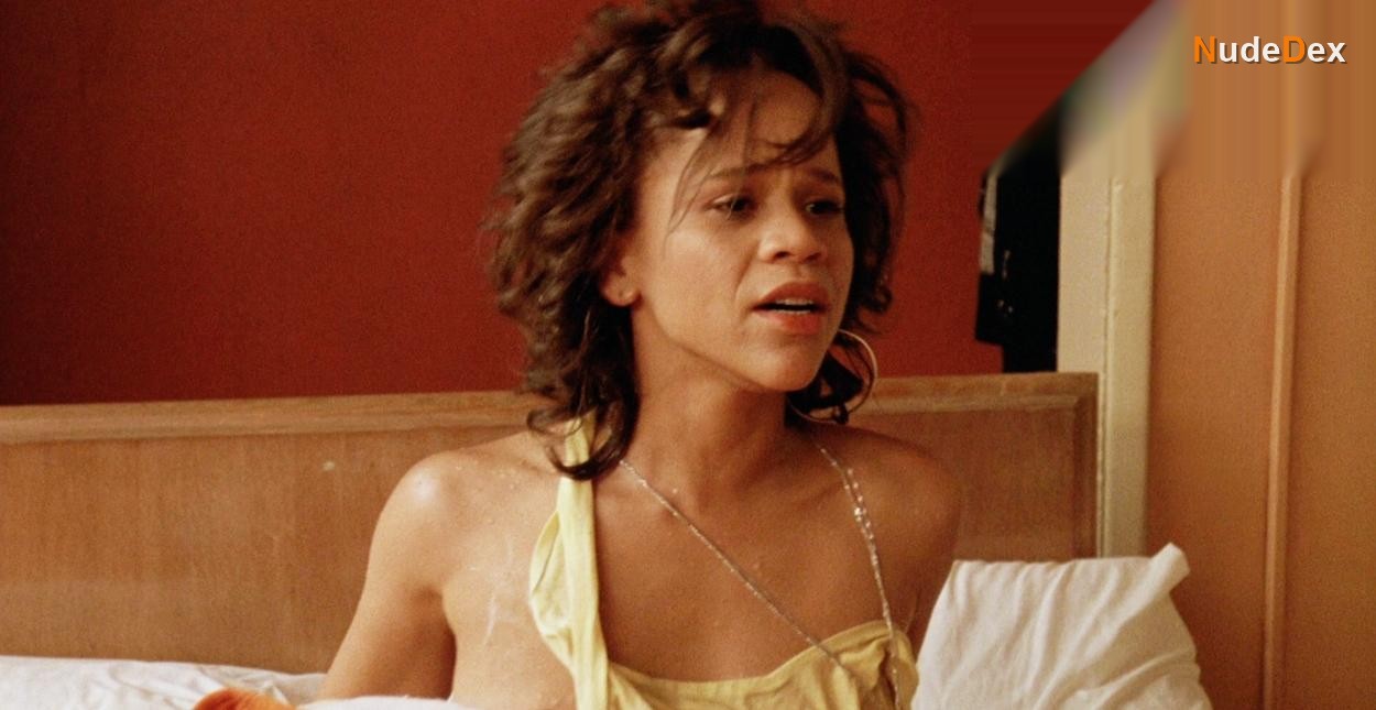 Rosie Perez in White Men Can T Jump, photo 11