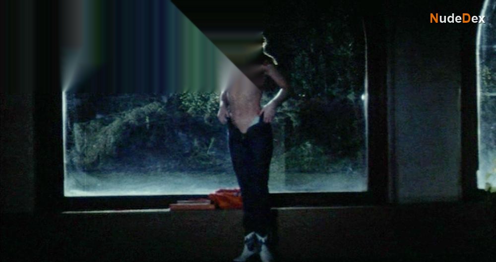 Roxana Nieto in Pieces, photo 1