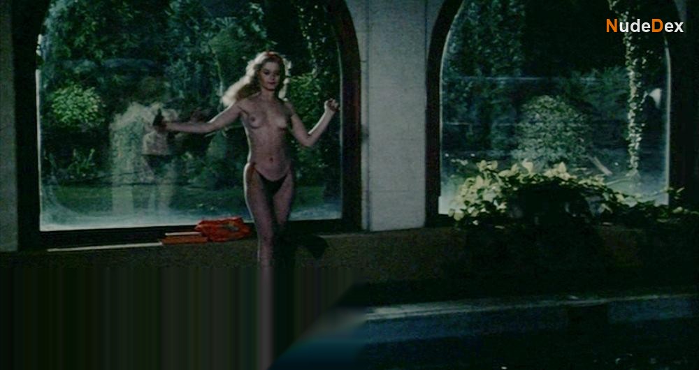 Roxana Nieto in Pieces, photo 3