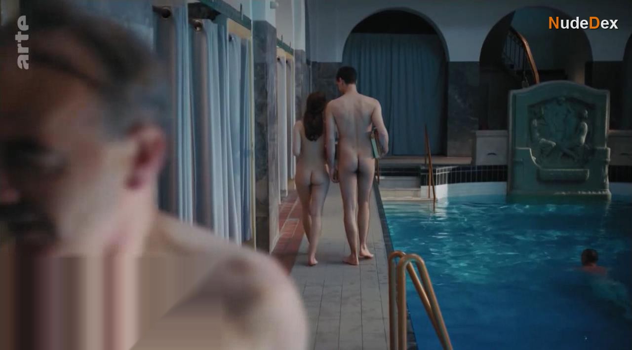 Roxane Durane in Clash Of Futures, photo 5