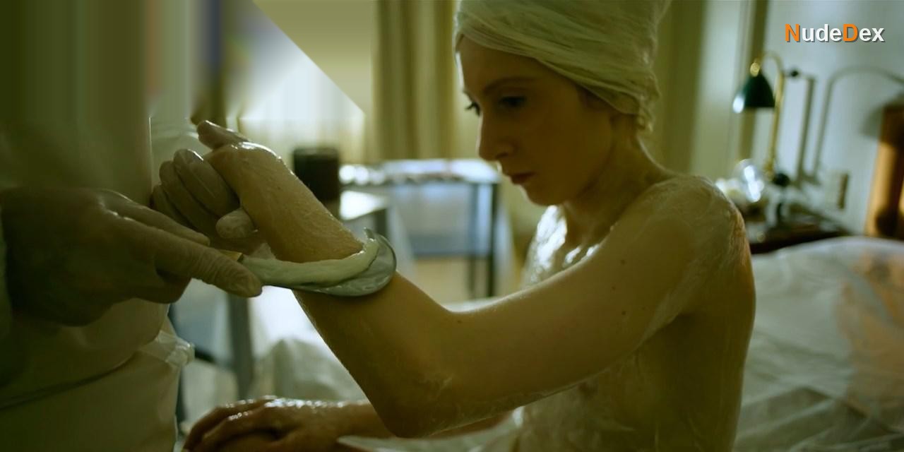 Roxane Durane in Parfum, photo 6