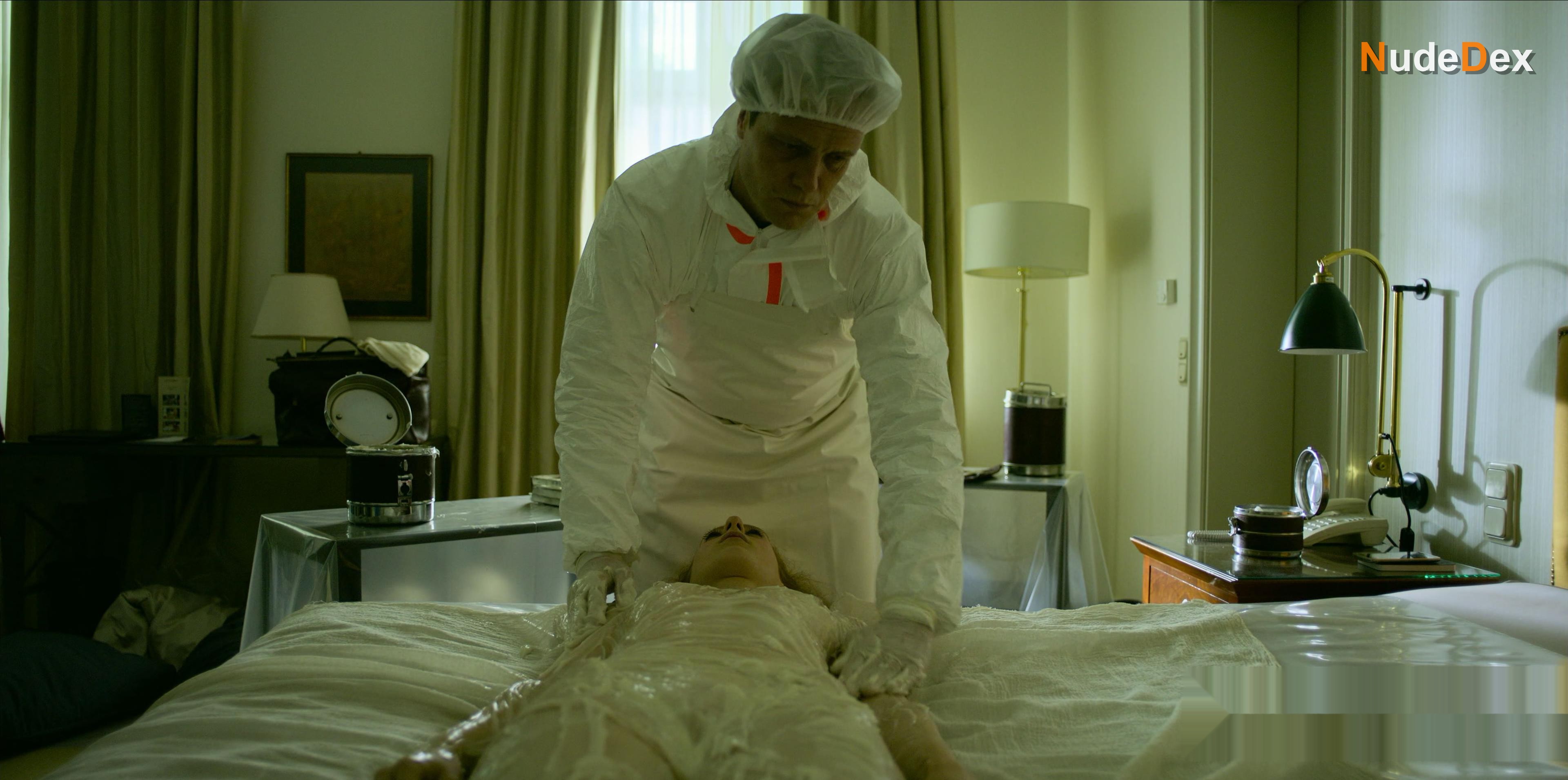 Roxane Durane in Parfum, photo 14