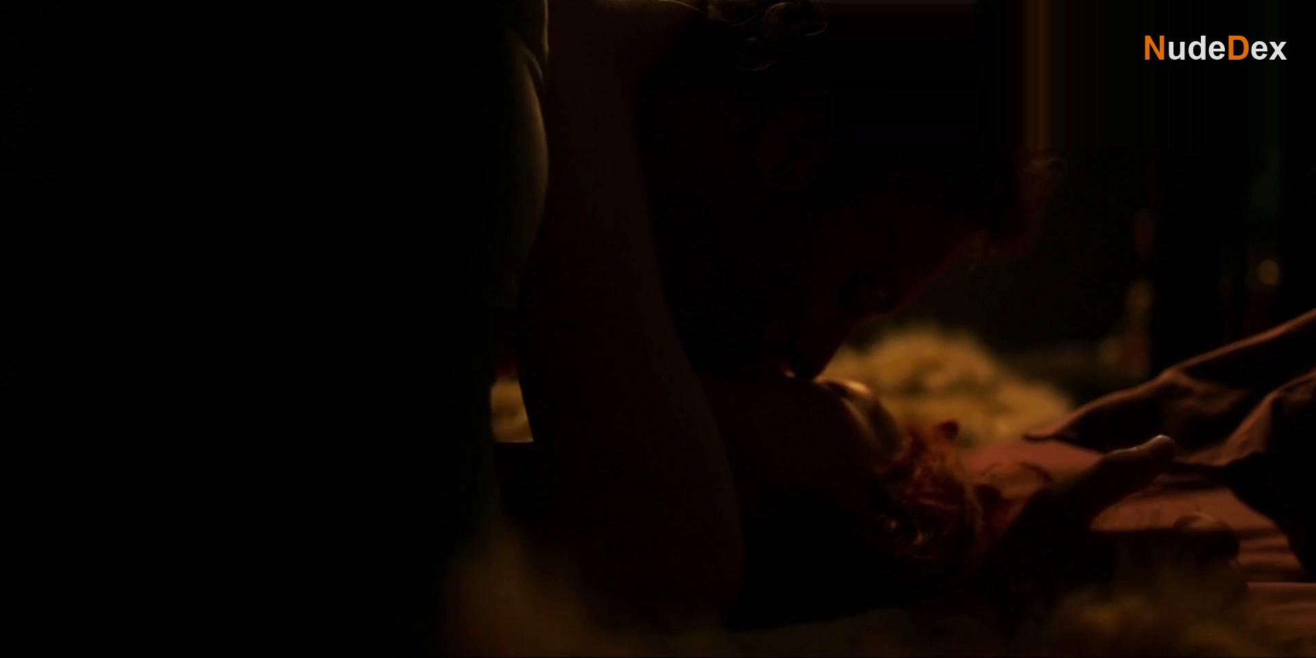 Roxane Durane in Riviera, photo 10