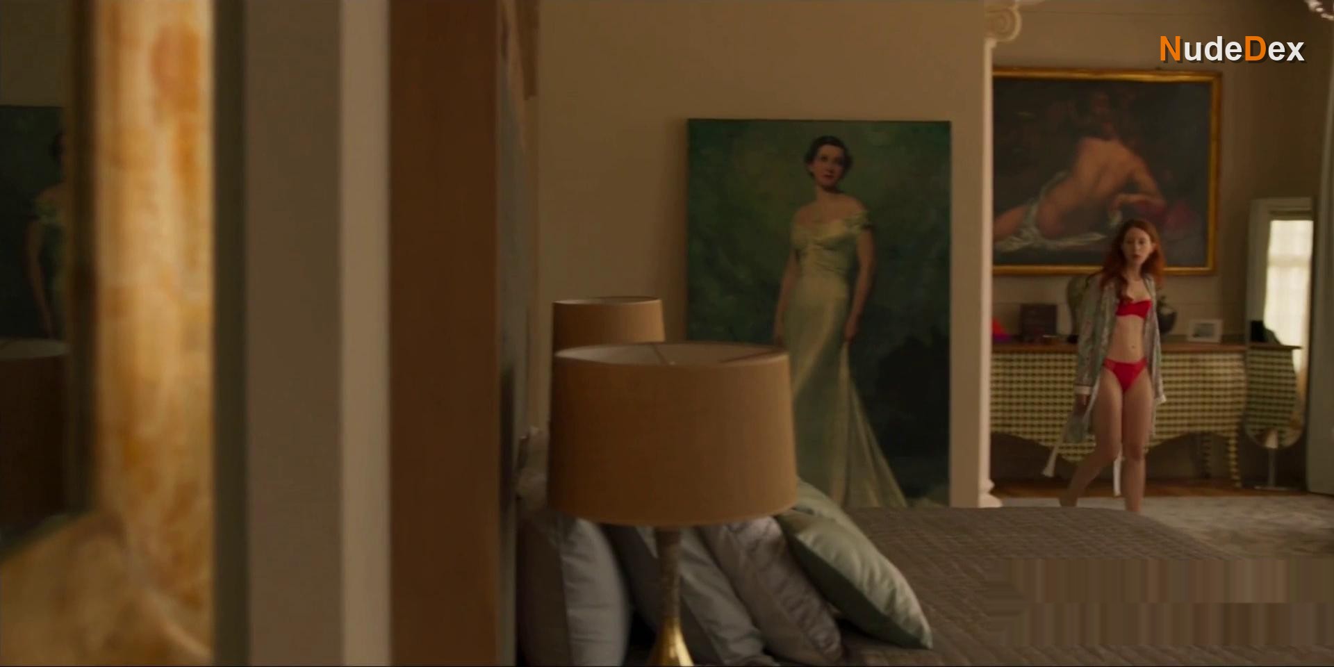 Roxane Durane in Riviera, photo 11