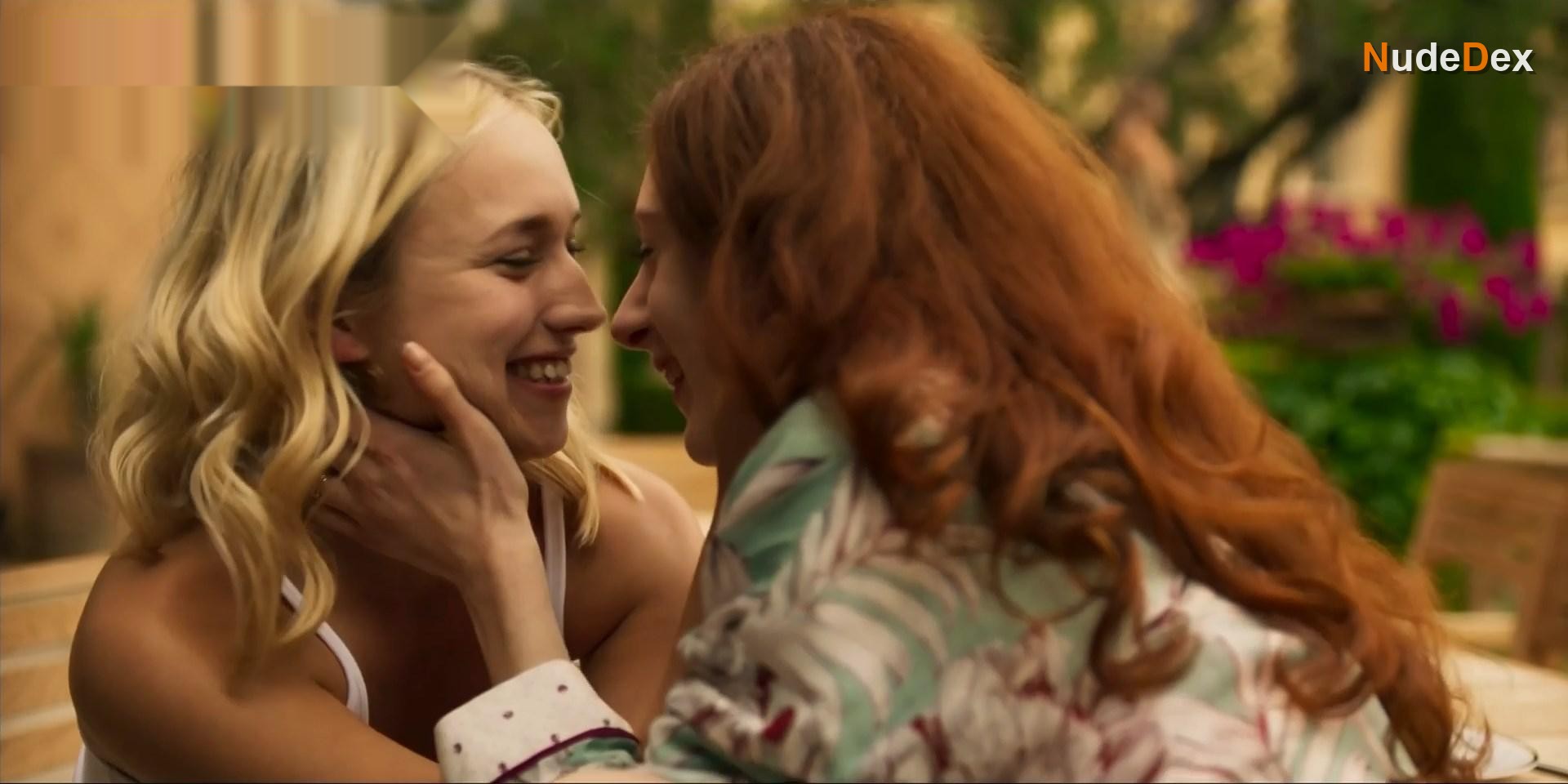 Roxane Durane in Riviera, photo 24