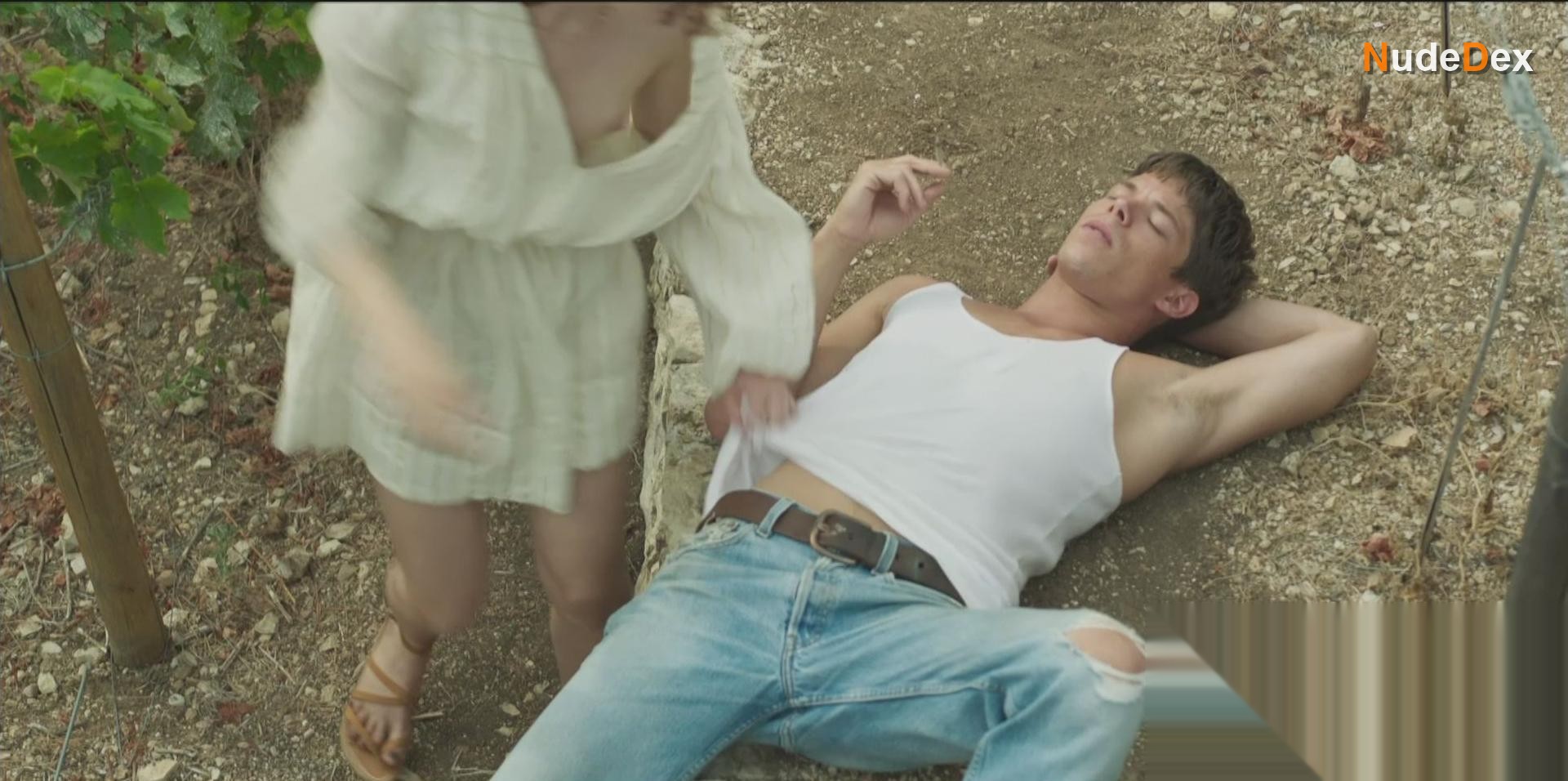 Roxane Durane in Riviera, photo 37
