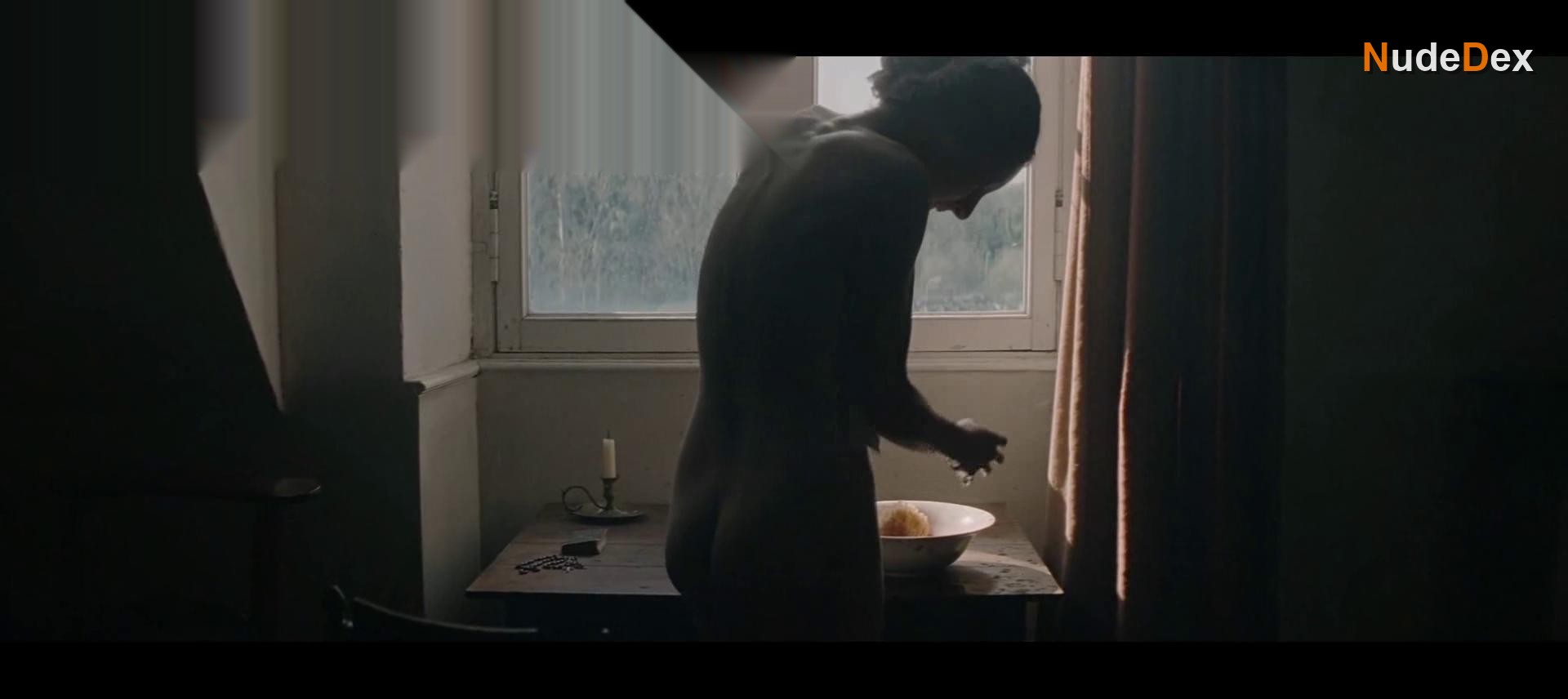 Roxane Durane in The Cursed, photo 1