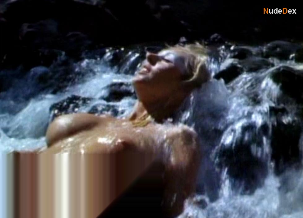She-wolves Of The Wasteland in She Wolves Of The Wasteland, photo 2
