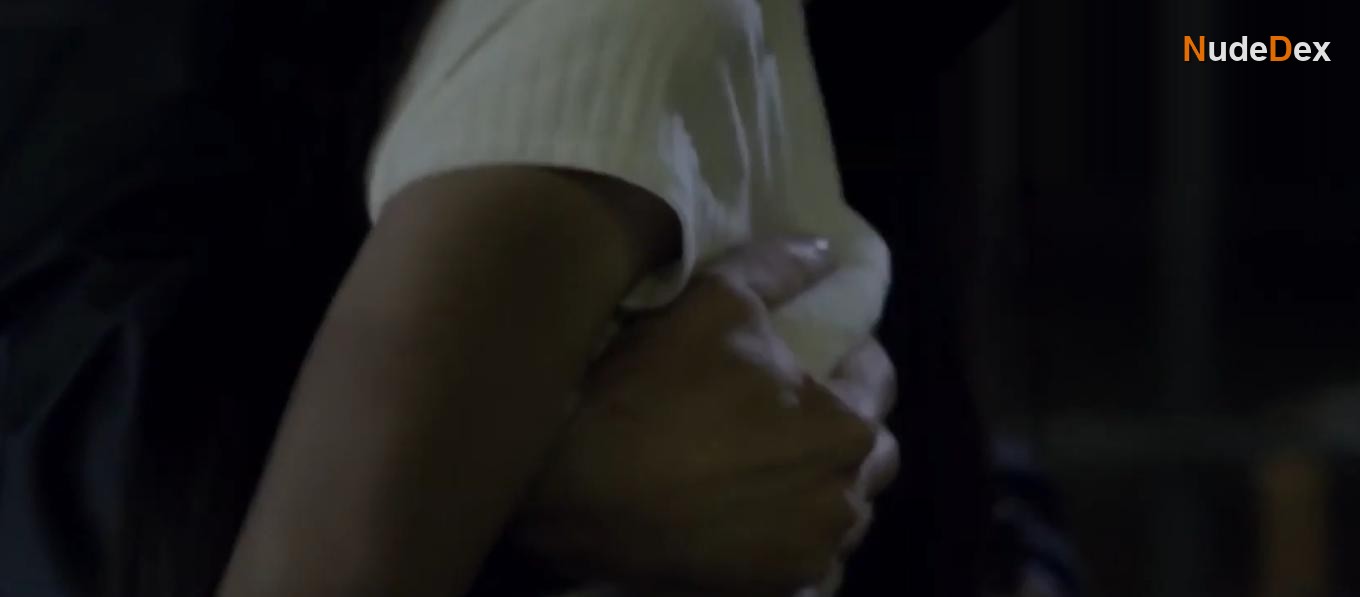 Sabrina Nunez in The Longest Night, photo 3