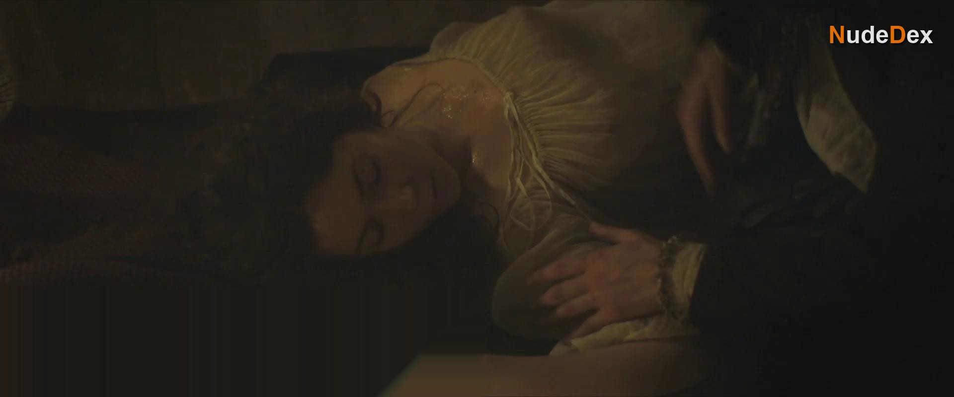 Sabrina Ouazani in All For One, photo 2
