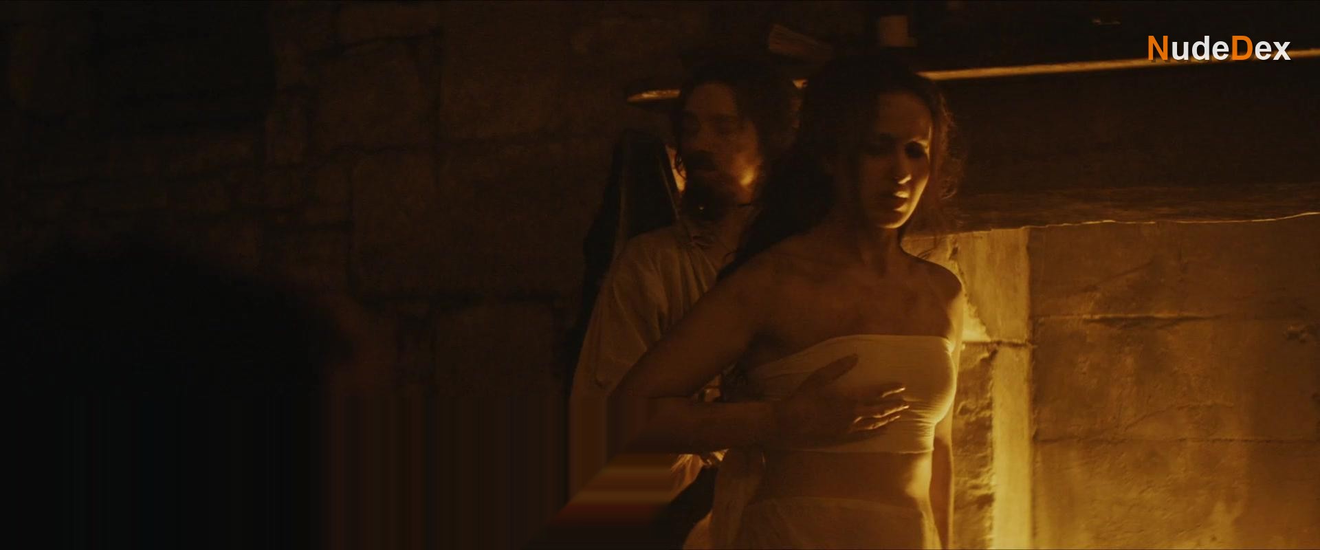 Sabrina Ouazani in All For One, photo 11