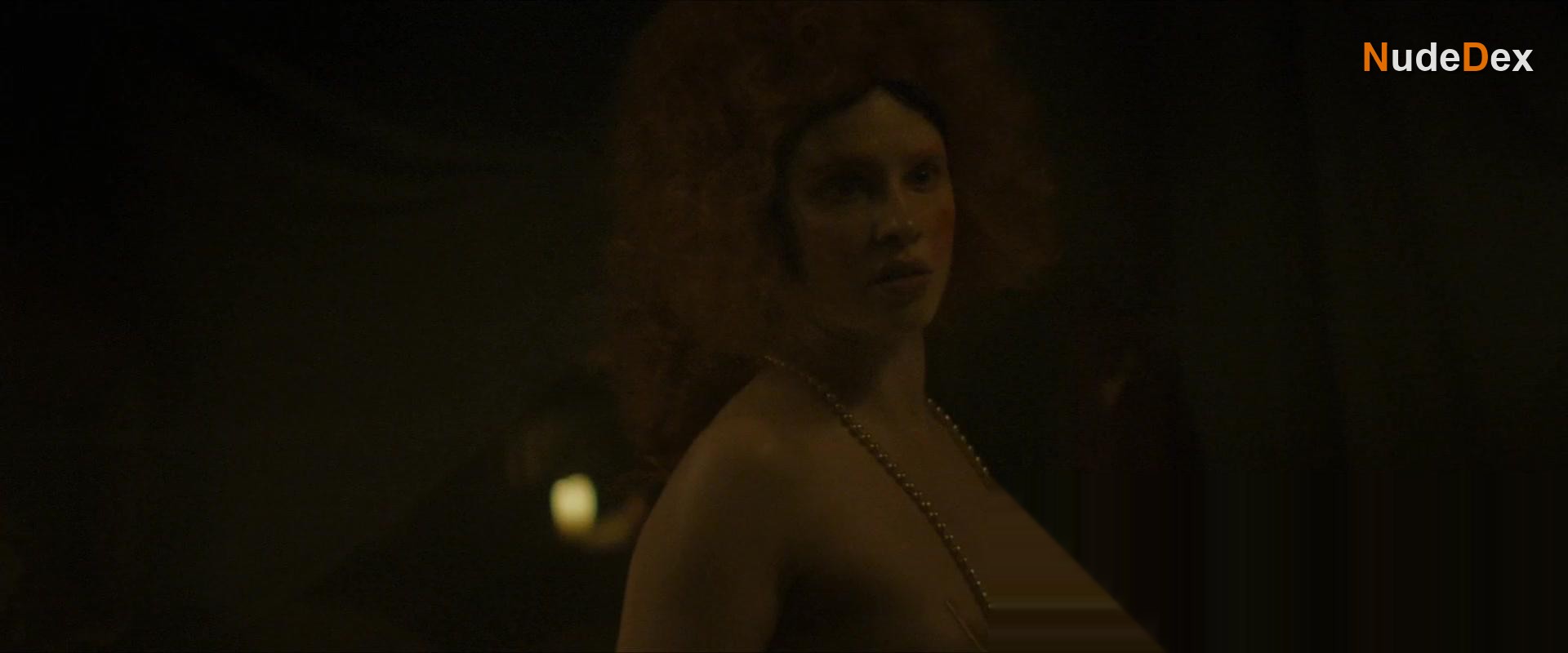 Sabrina Ouazani in All For One, photo 13