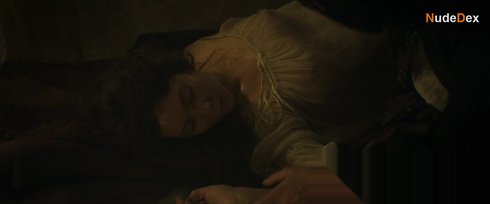 Sabrina Ouazani in All For One, photo 22