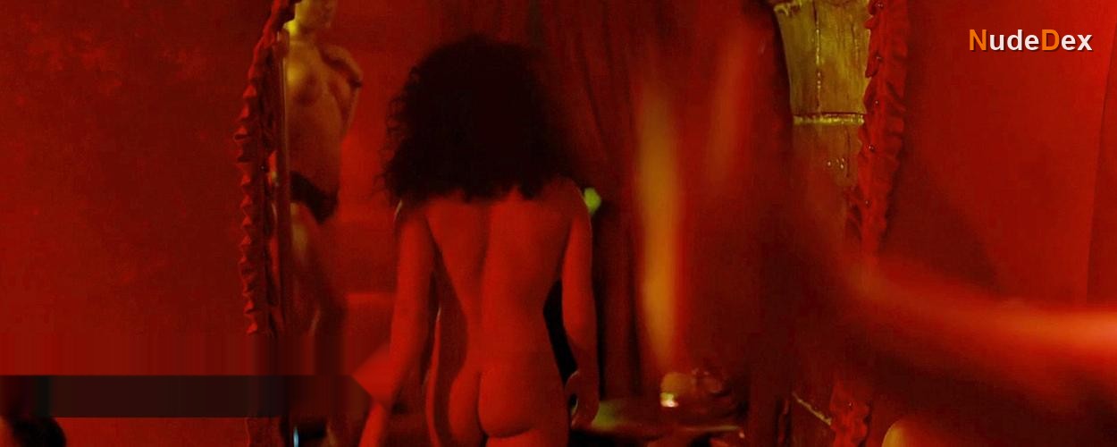Sabrina Ouazani in On The Other Side Of The Tracks, photo 1