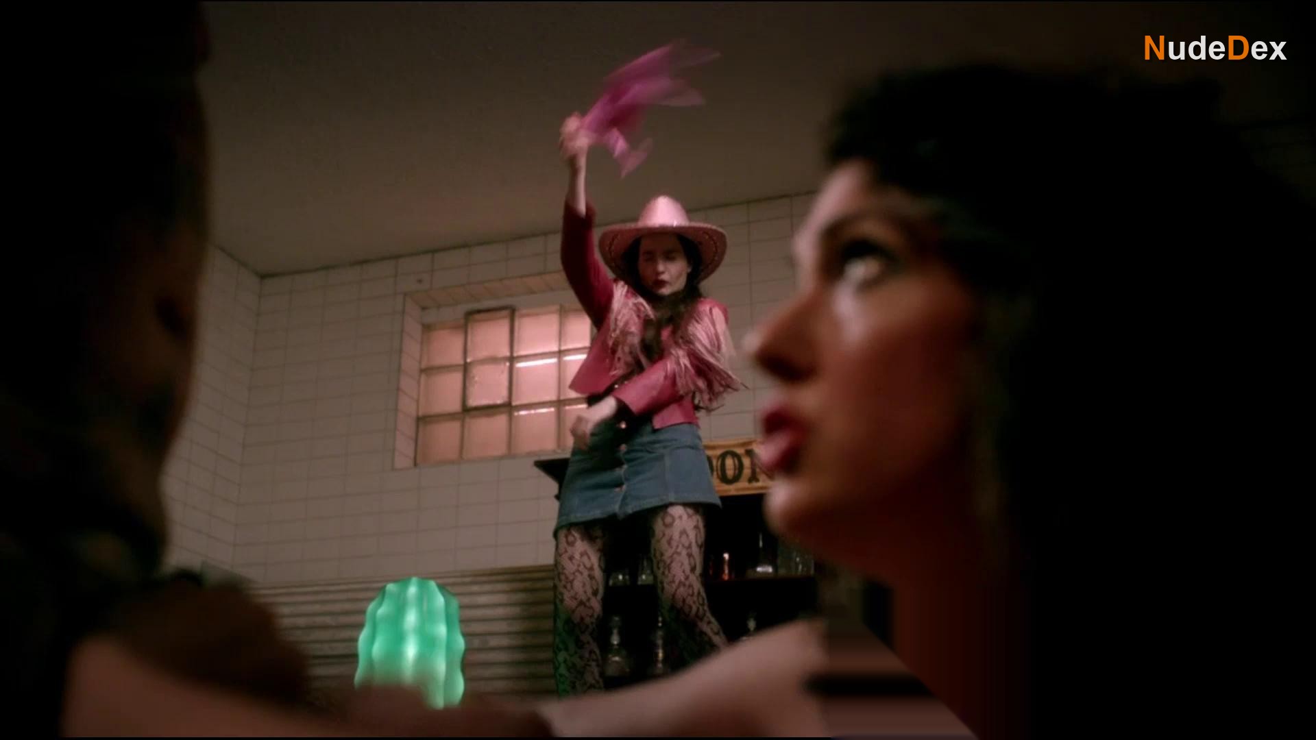 Sadie Lune in Strawberry Bubblegums, photo 8