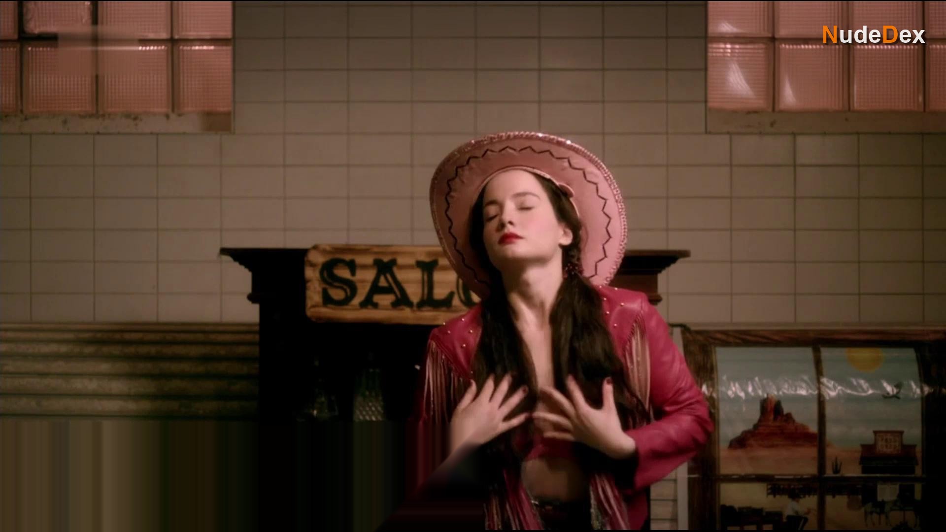 Sadie Lune in Strawberry Bubblegums, photo 10