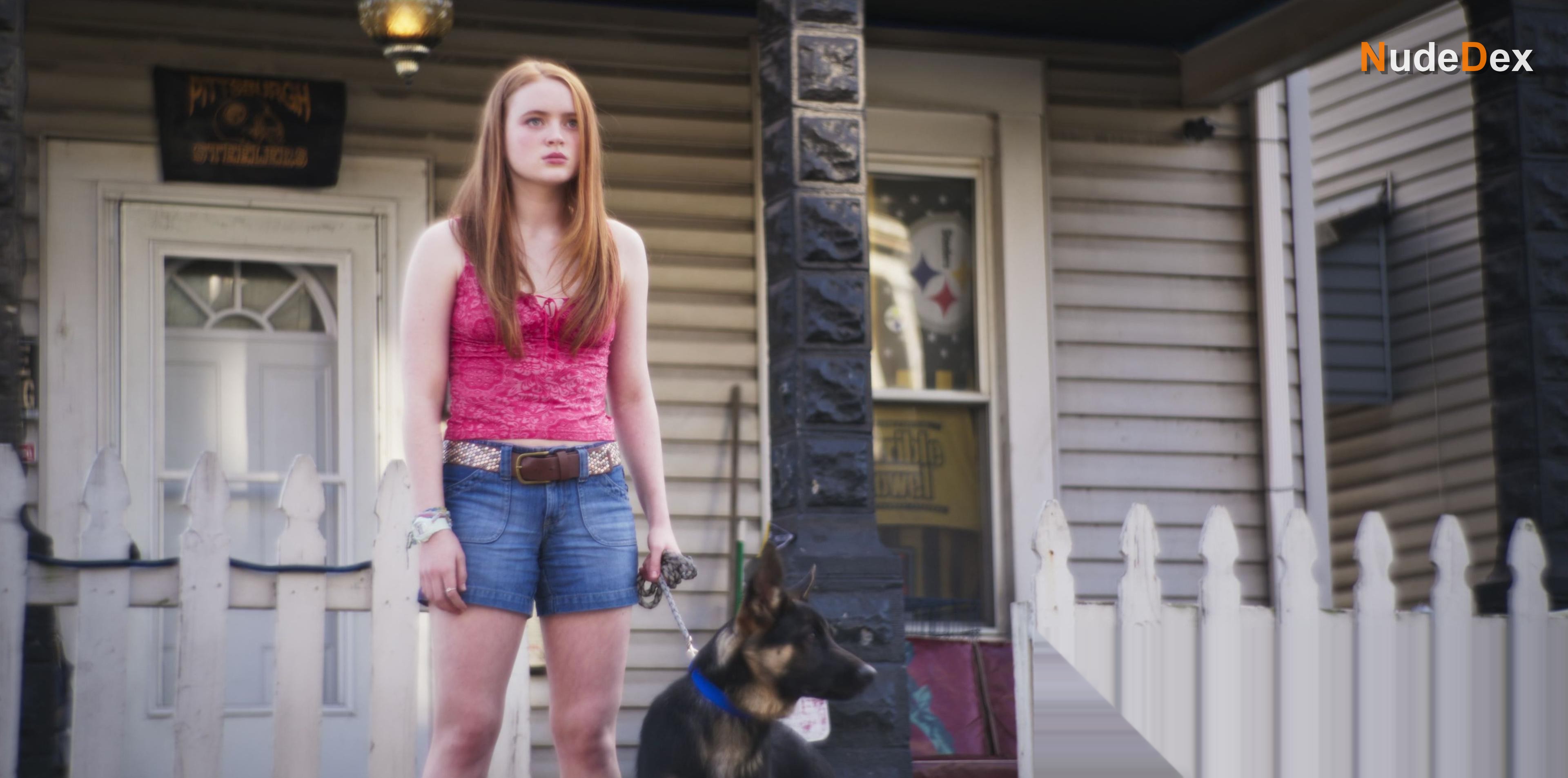 Sadie Sink in Dear Zoe, photo 5