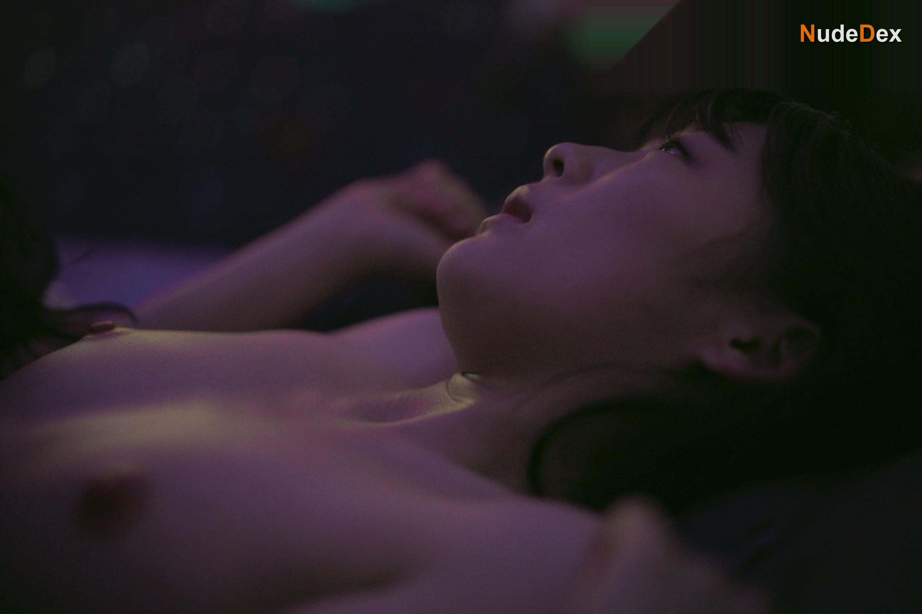 Sairi Ito in We Couldnt Become Adults, photo 1