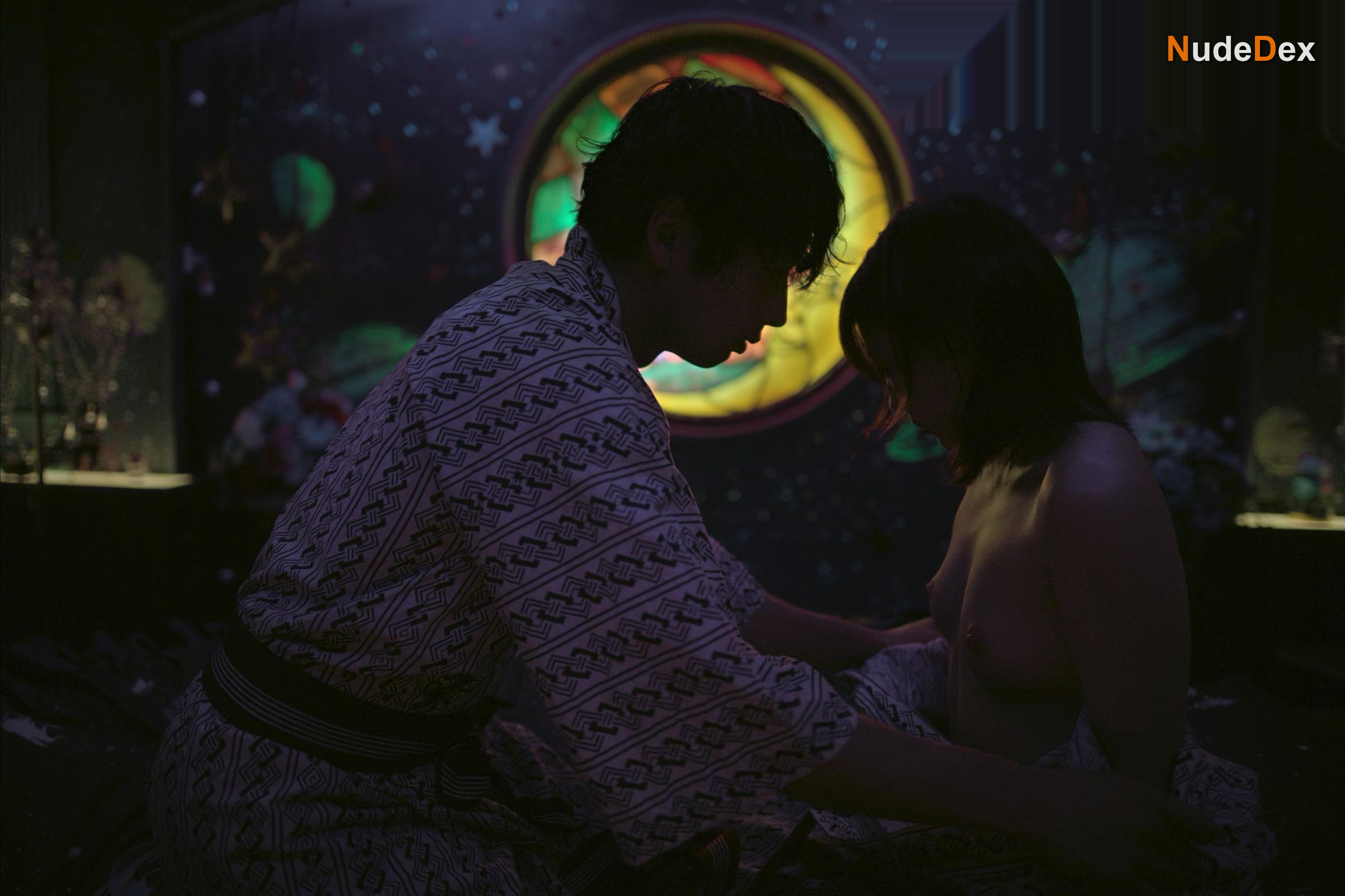 Sairi Ito in We Couldnt Become Adults, photo 3