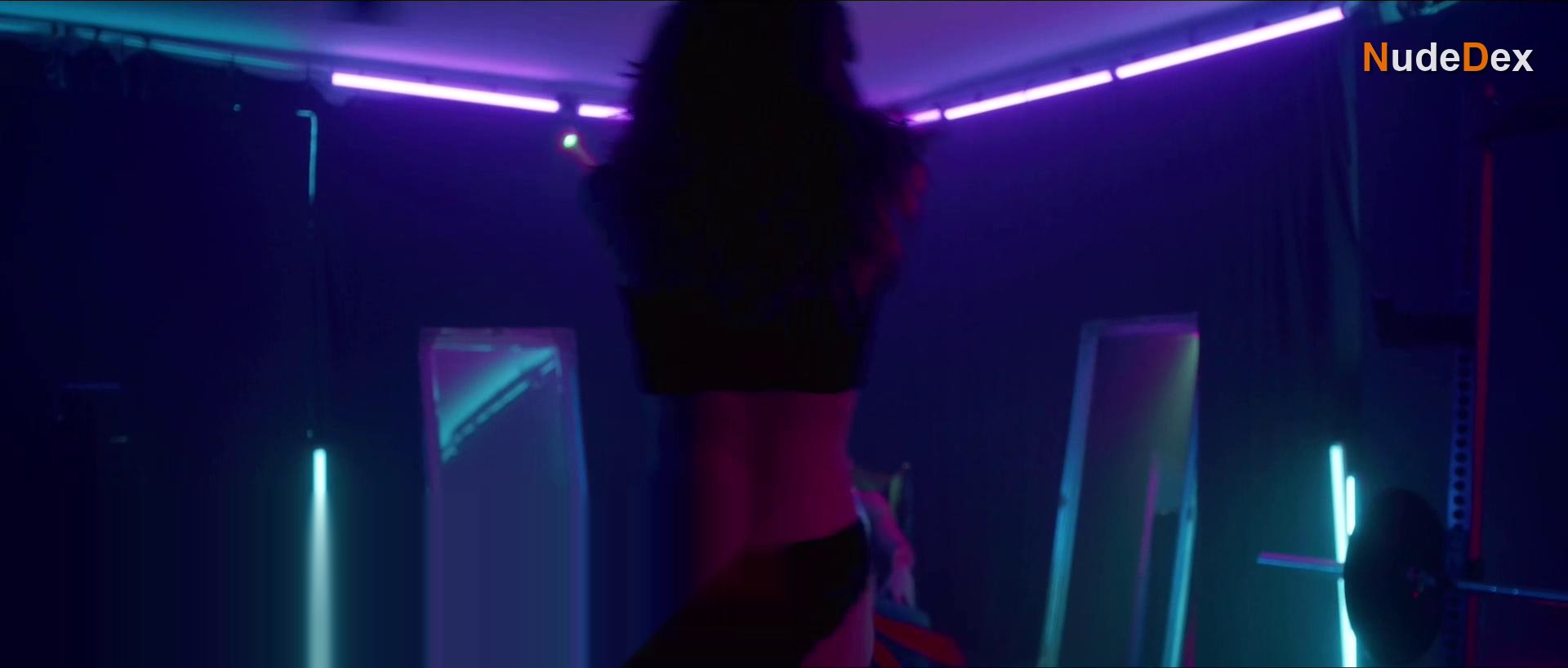 Samantha Allsop in Beauty From Pain, photo 1