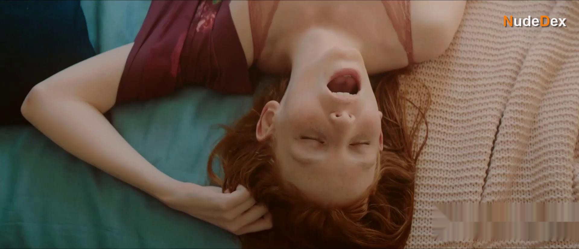 Samantha Heck Muller in Vermelho Monet, photo 51
