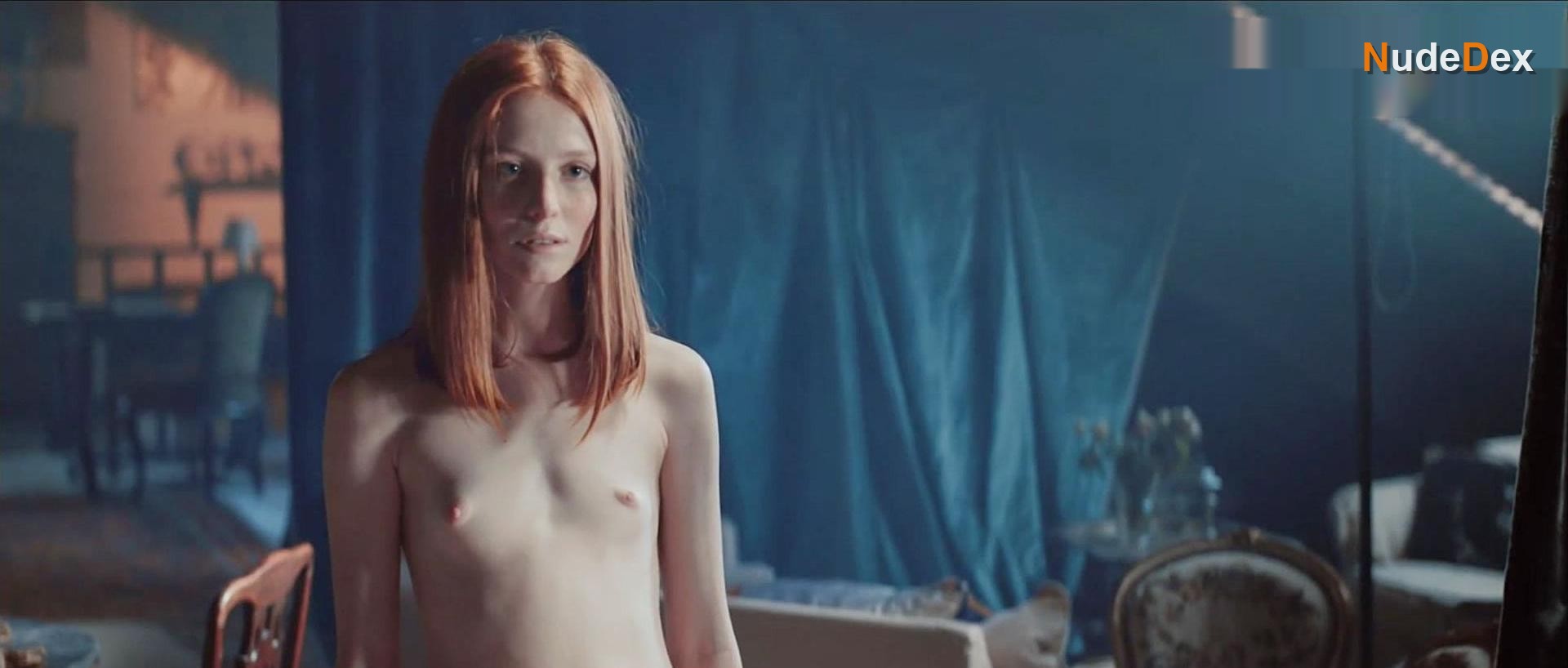 Samantha Heck Muller in Vermelho Monet, photo 81