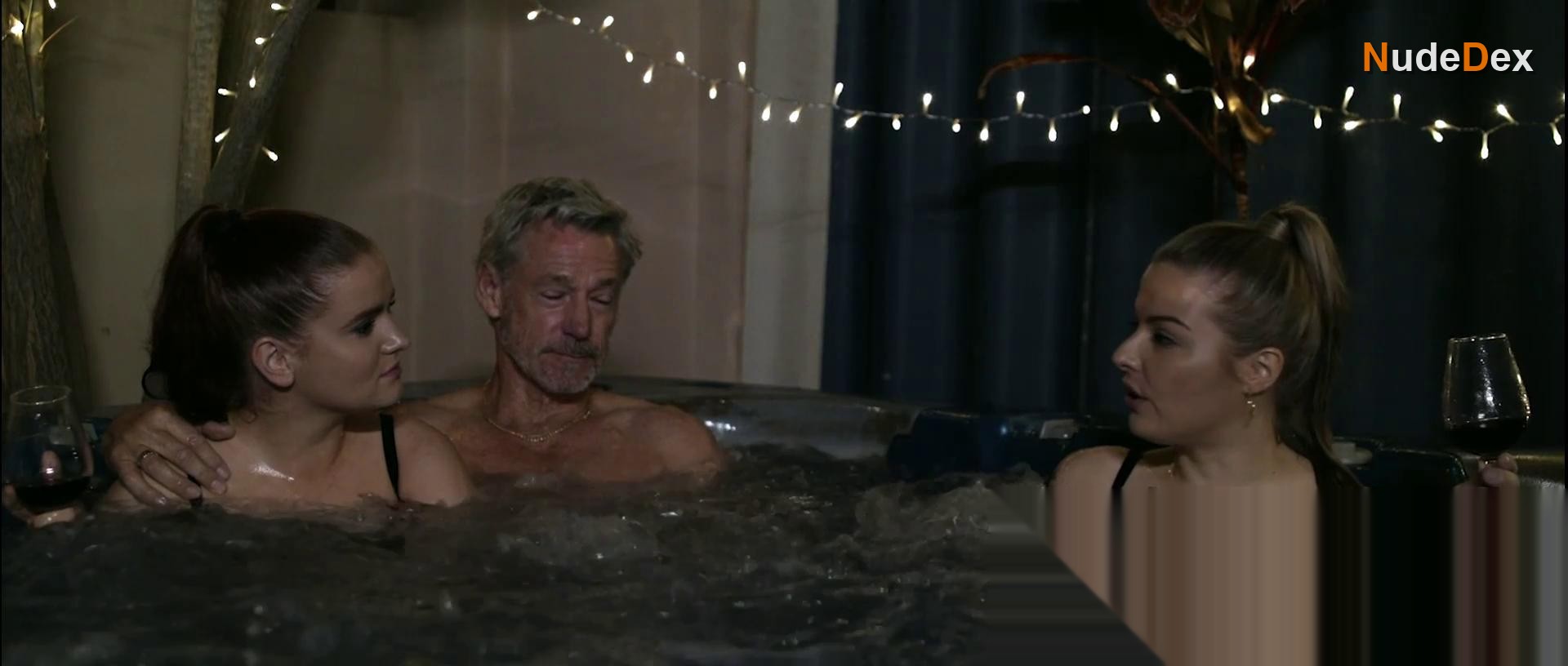 Samantha Hortin in Painkiller, photo 4