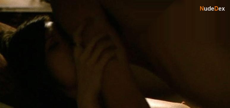 Samantha Mathis in Attraction, photo 4